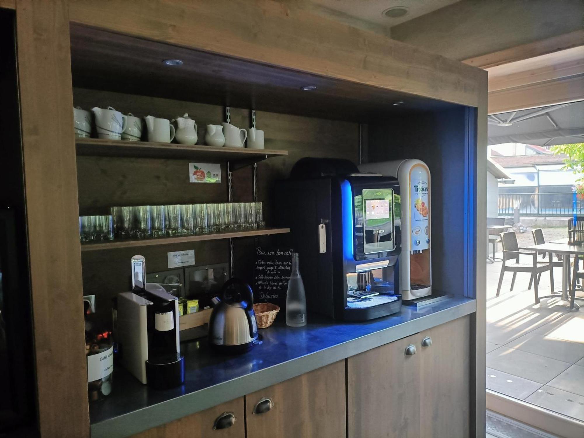 瑞兹德斯酒店 Le Val-dʼAjol 外观 照片